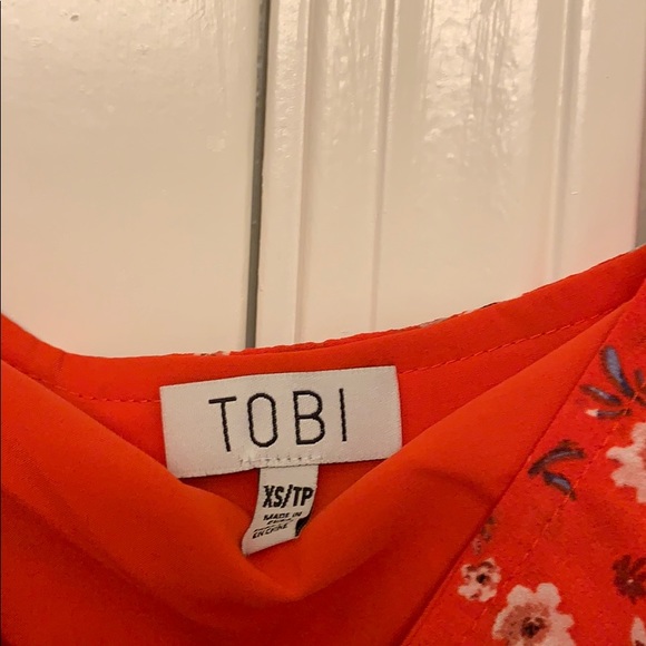 BN TOBI ❤️ red off shoulder floral romper - Picture 5 of 7